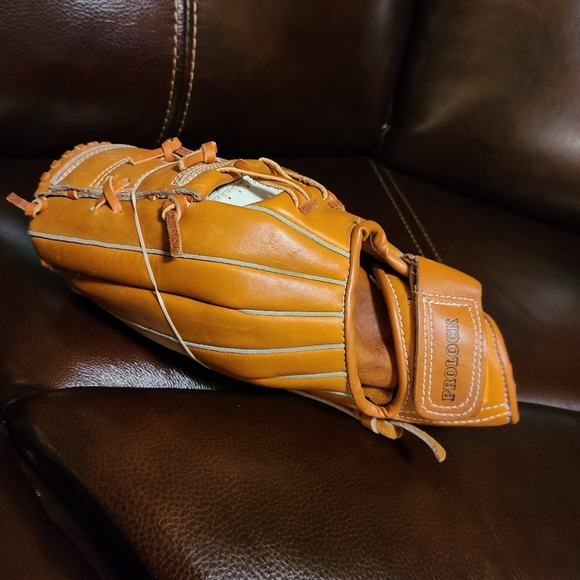 Leather Ball glove - Picture 5 of 5